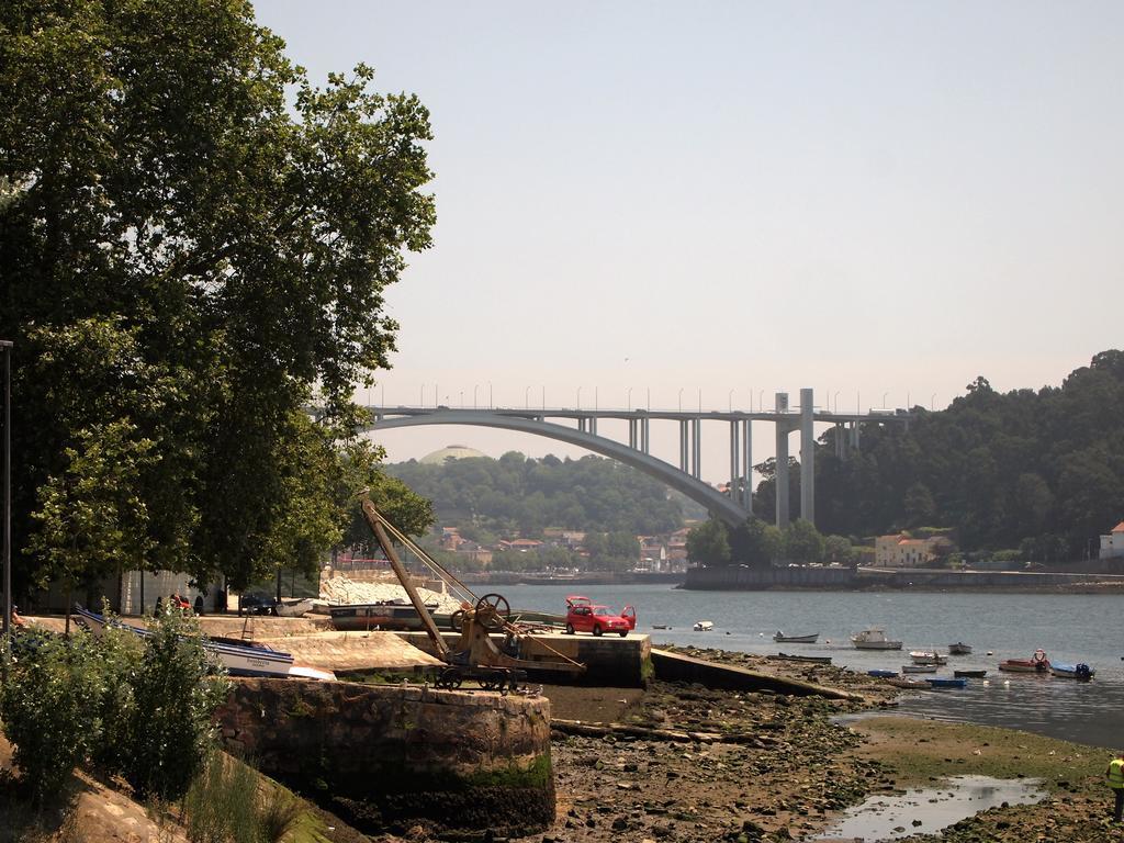 Hipster'S Dream By The River Porto Luaran gambar
